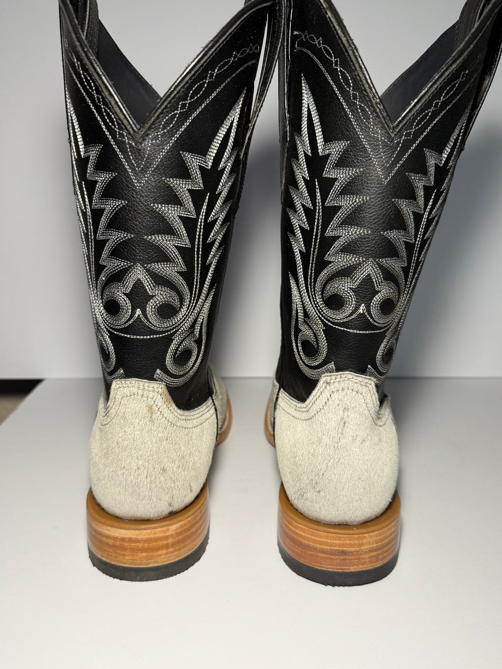 Cowhide Size 9.5