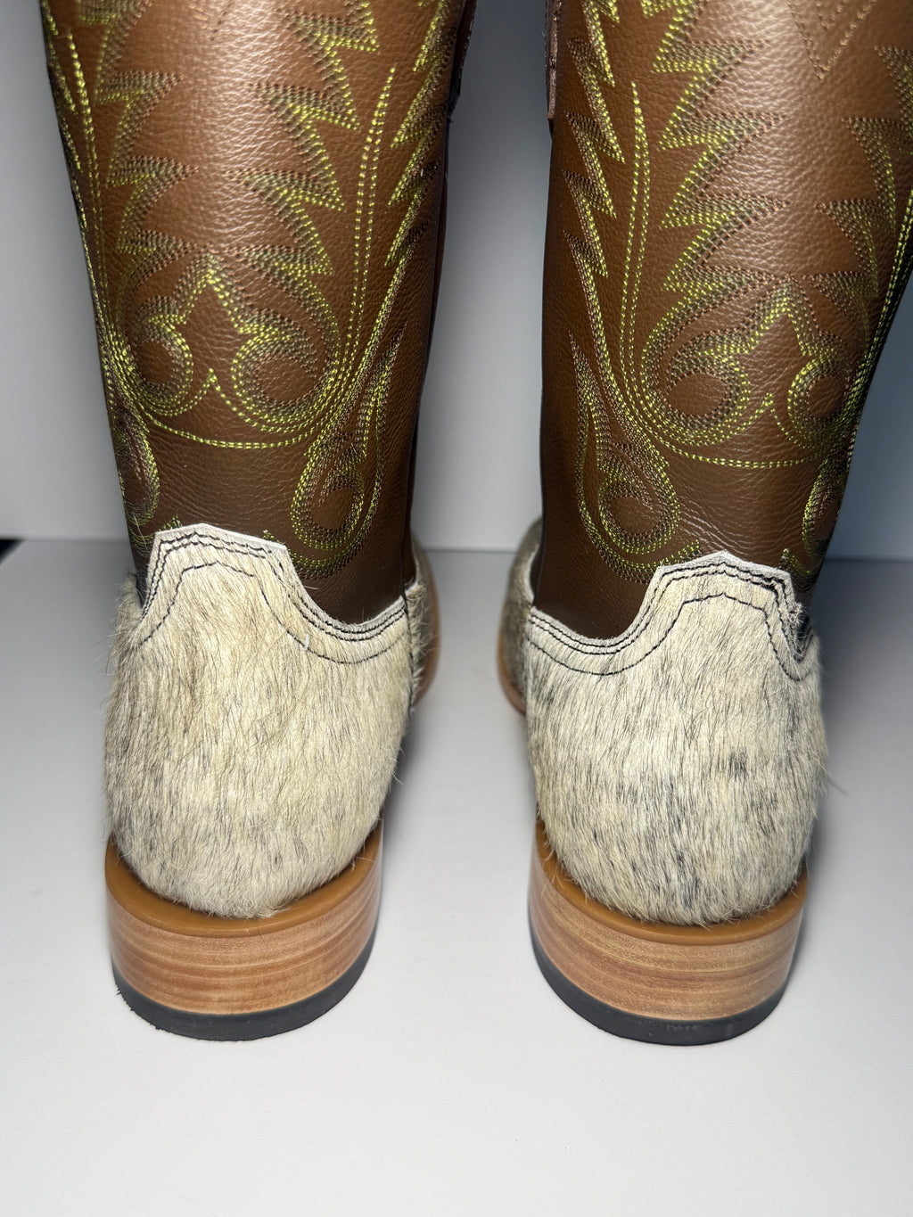 Cowhide Size 10.5
