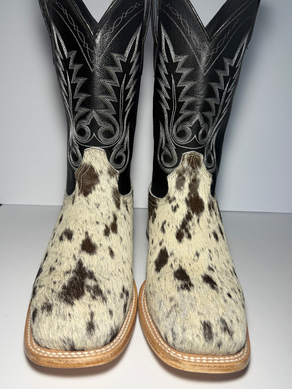 Cowhide Size 10.5