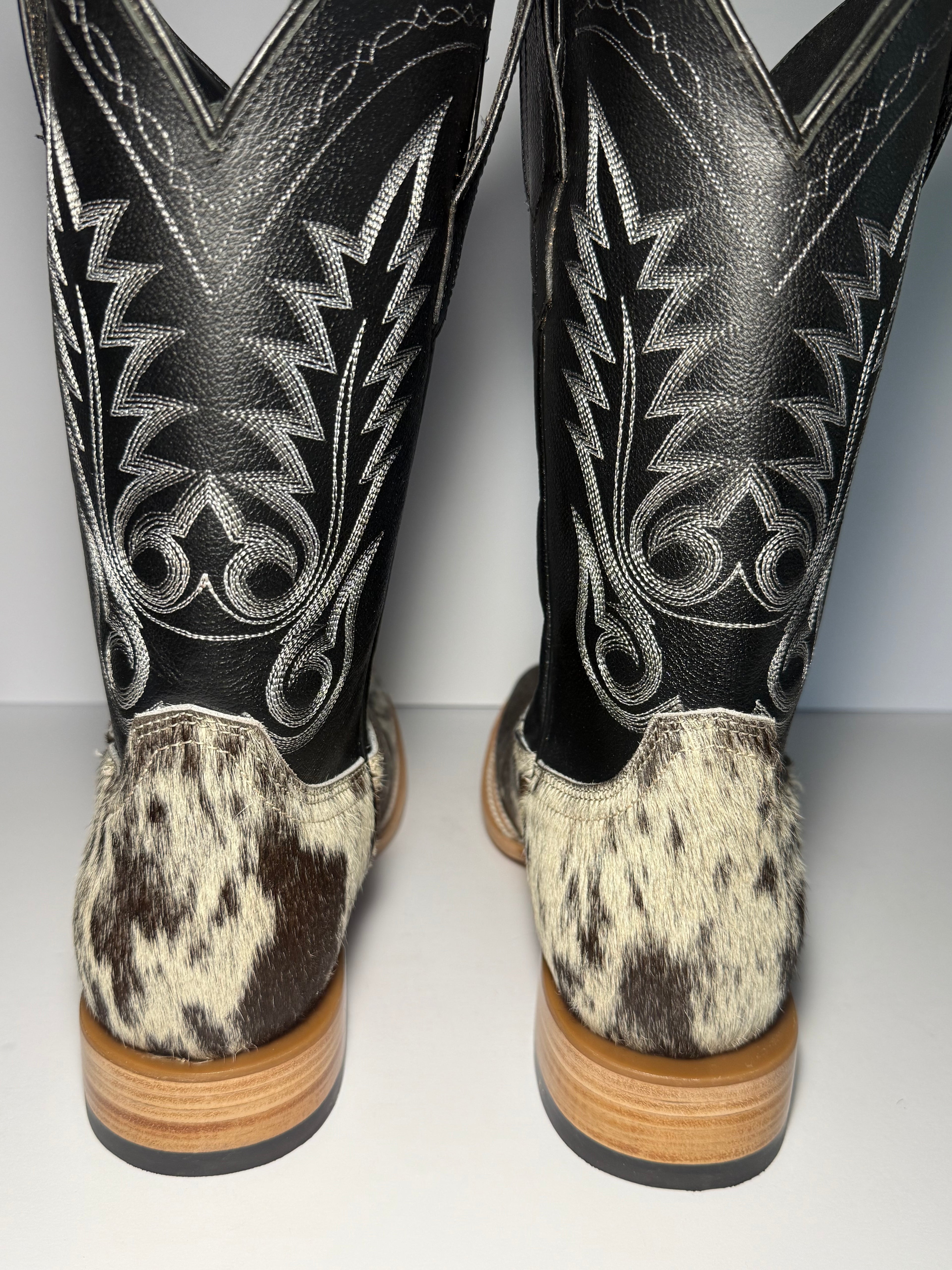 Cowhide Size 10.5