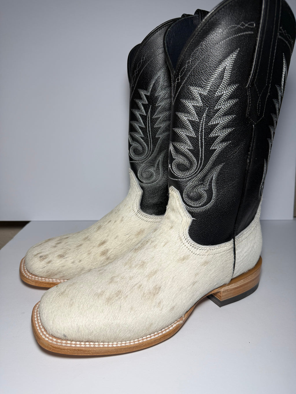 Cowhide Size 9.5