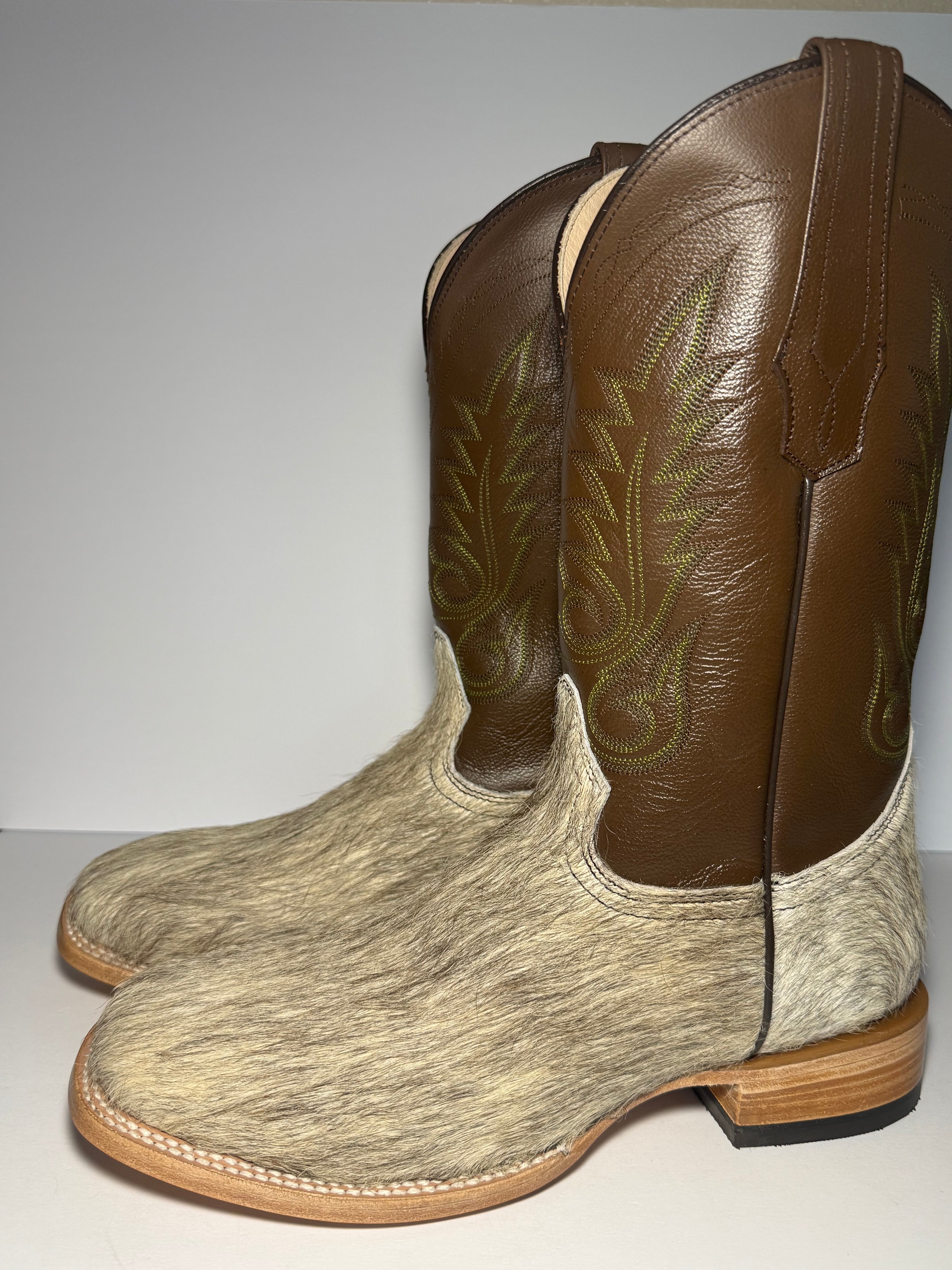 Cowhide Size 10.5
