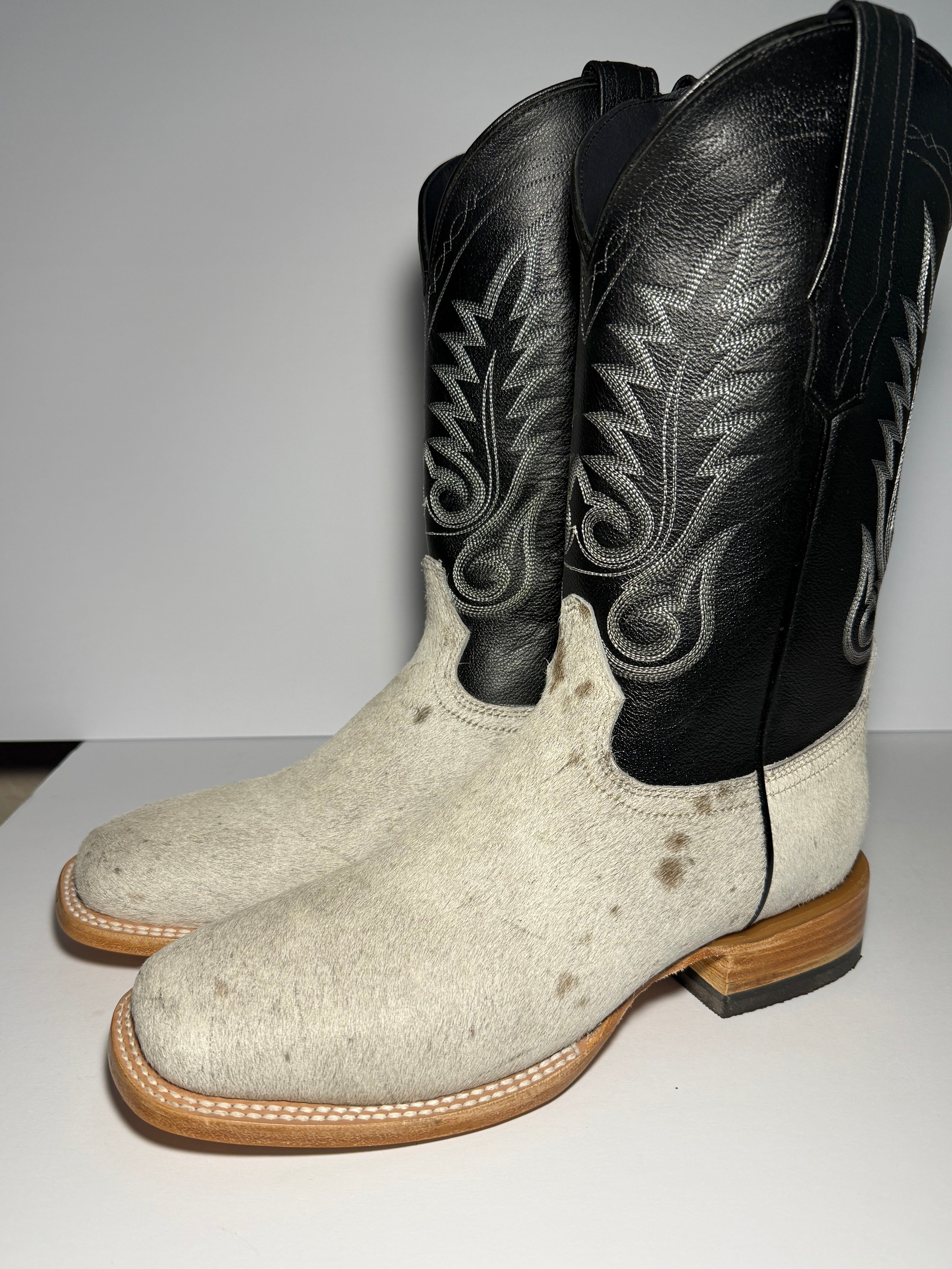 Cowhide Size 9.5