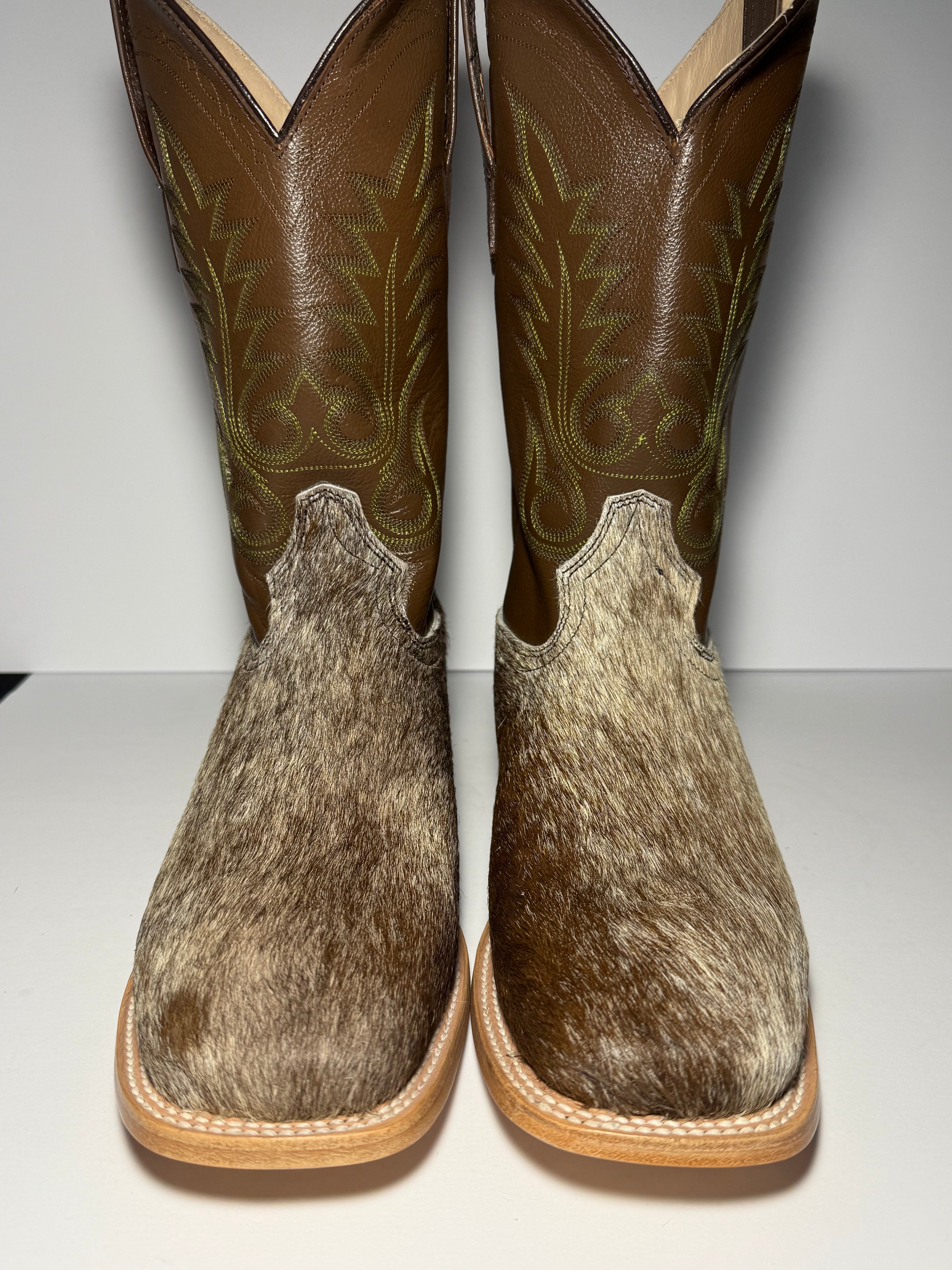 Cowhide Size 10