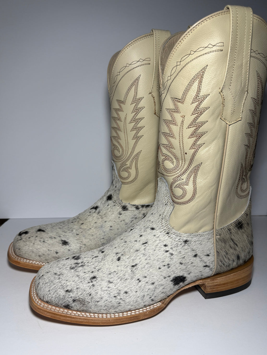 Cowhide Size 10