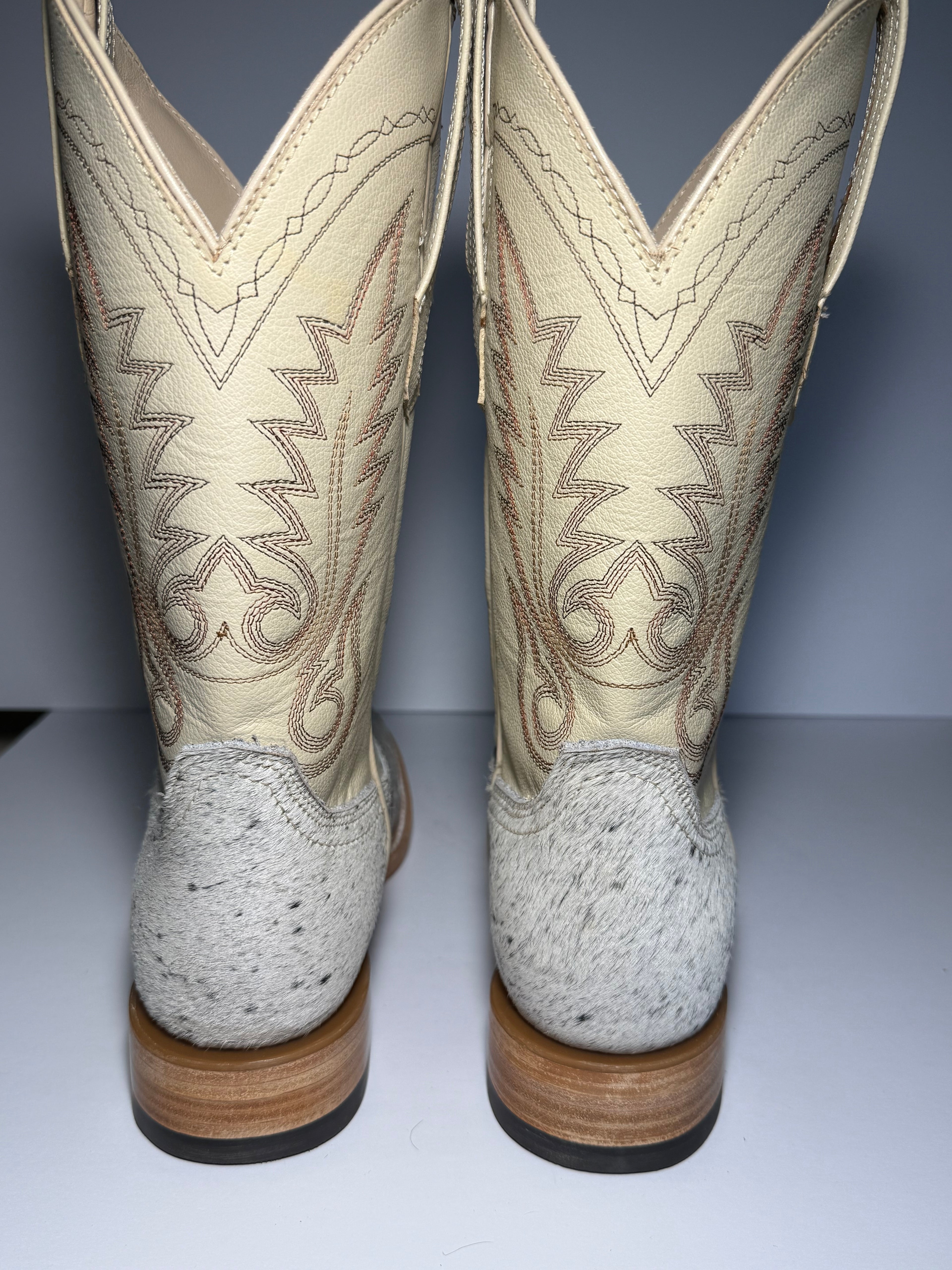 Cowhide Size 9
